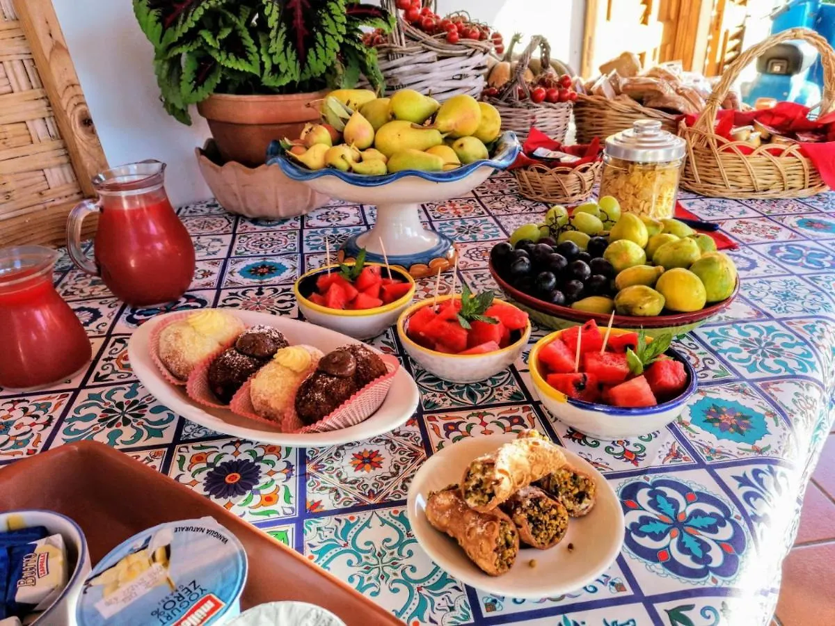 Lauricella Bed And Breakfast Lipari